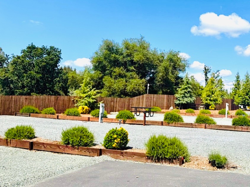 Full-hookup RV site ready for a big-rig stay in Auburn, CA